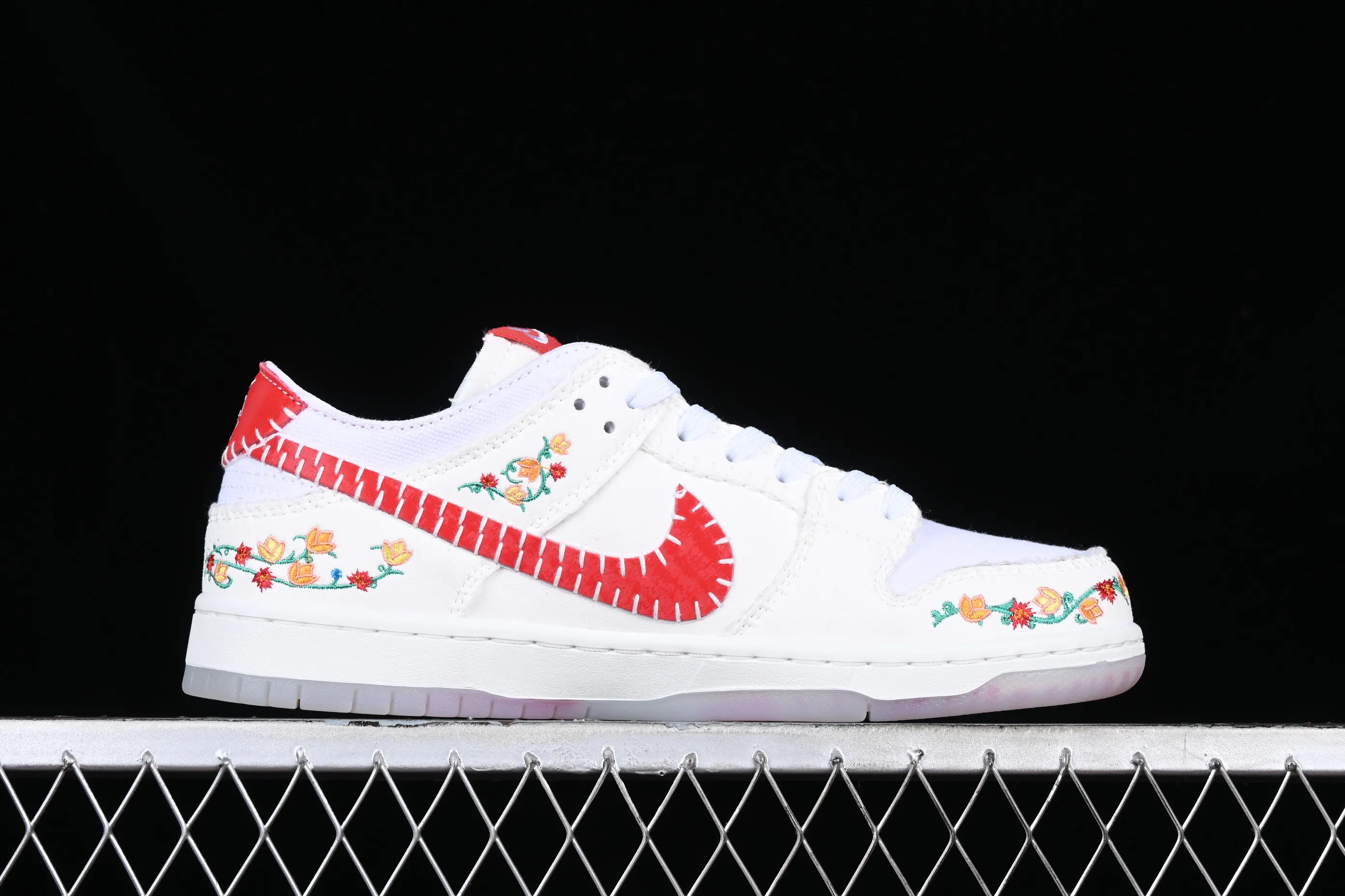 All categories Nk SB Dunk series Nk SB Dunk Low low-top sneakers Nk SB Dunk Low "N7" floral embroidery SB low-top casual sneakers FD6951-700
